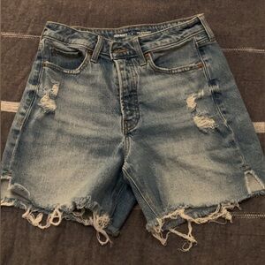 Old Navy Women's Ripped Jean Shorts - Light Blue